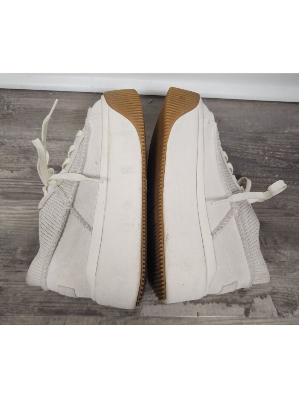 UGG Women's Sz. 7 EZ Duzzit White Lace Up Platform Sneakers - Picture 5 of 8